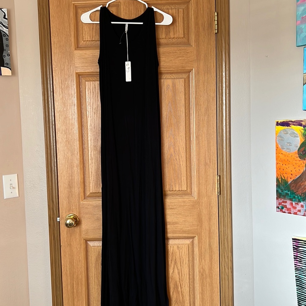 Z Supply Small Black dress with slits on the sides